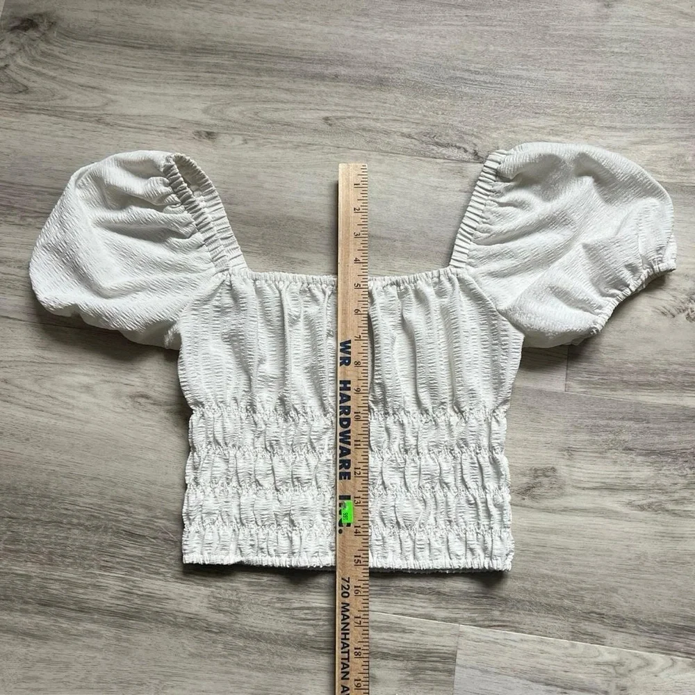 Elodie White Smocked Crop Top with Puff Sleeves - Picture 4 of 4